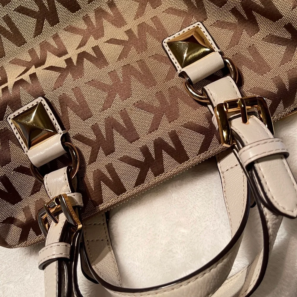 💛Michael Kors Signature “Grayson” NWOT - Picture 9 of 16